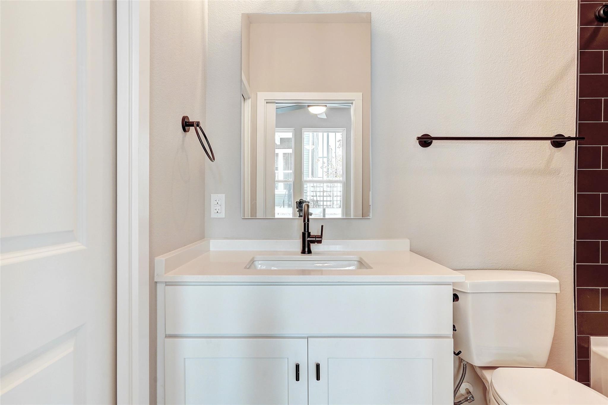 3809 Valley View Rd # 13, Austin, TX 78704