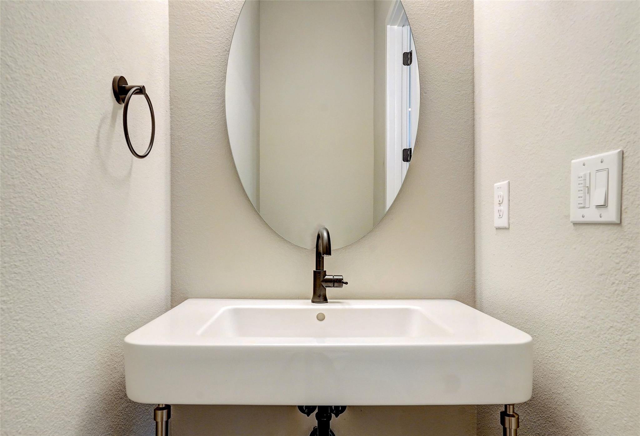 3809 Valley View Rd # 13, Austin, TX 78704