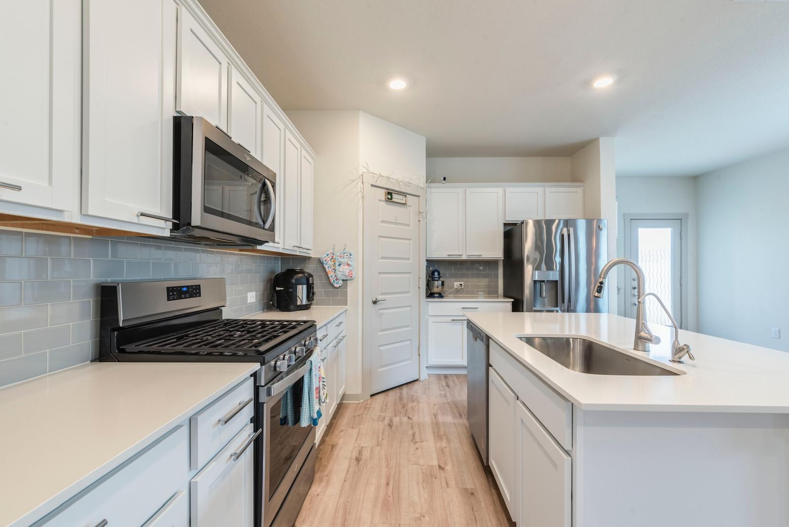 125 Cupreata Ln, Leander, TX 78641