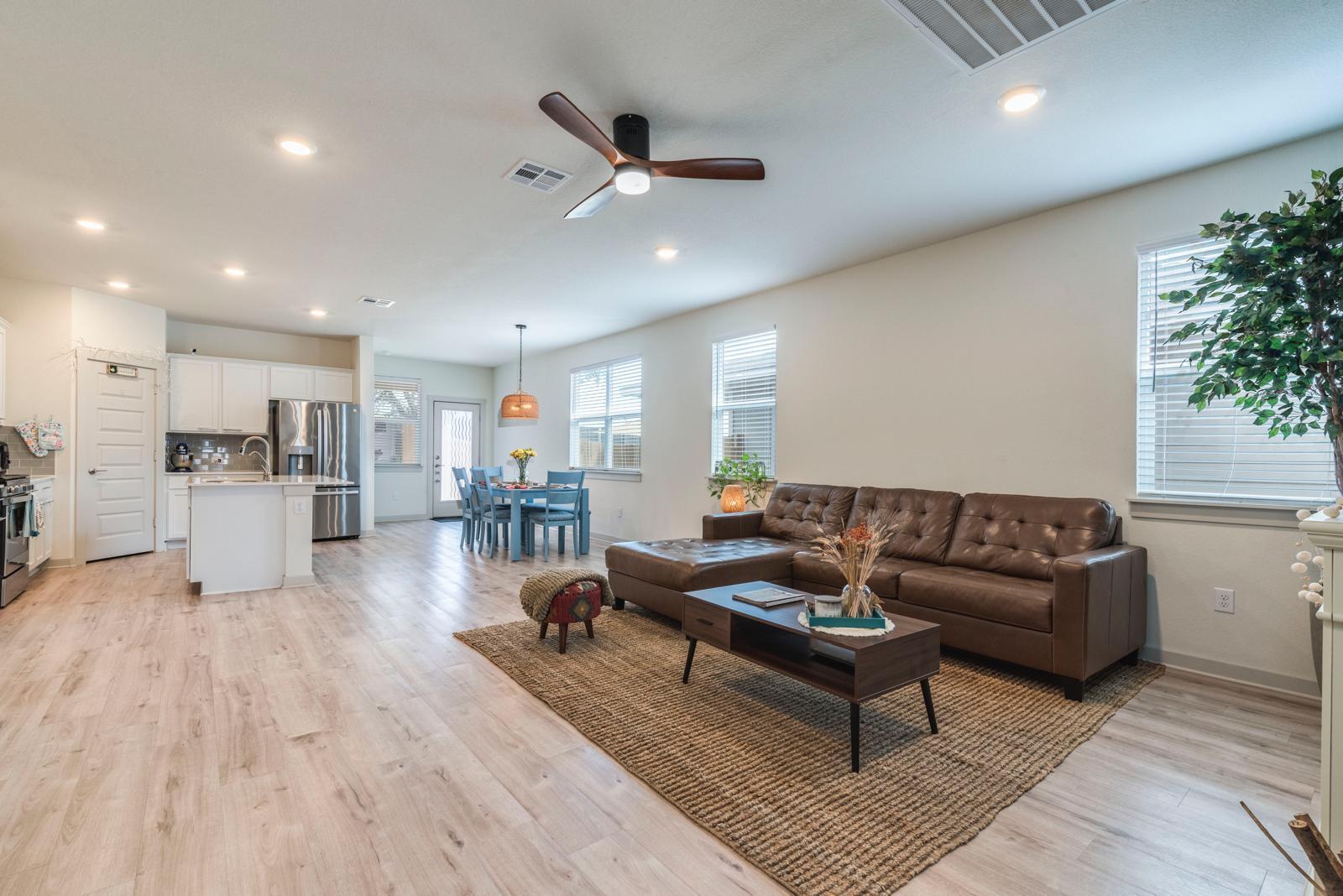 125 Cupreata Ln, Leander, TX 78641