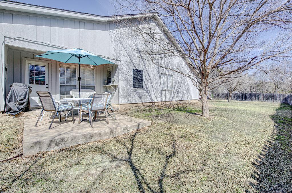 417 Fantail Loop # B, Lakeway, TX 78734