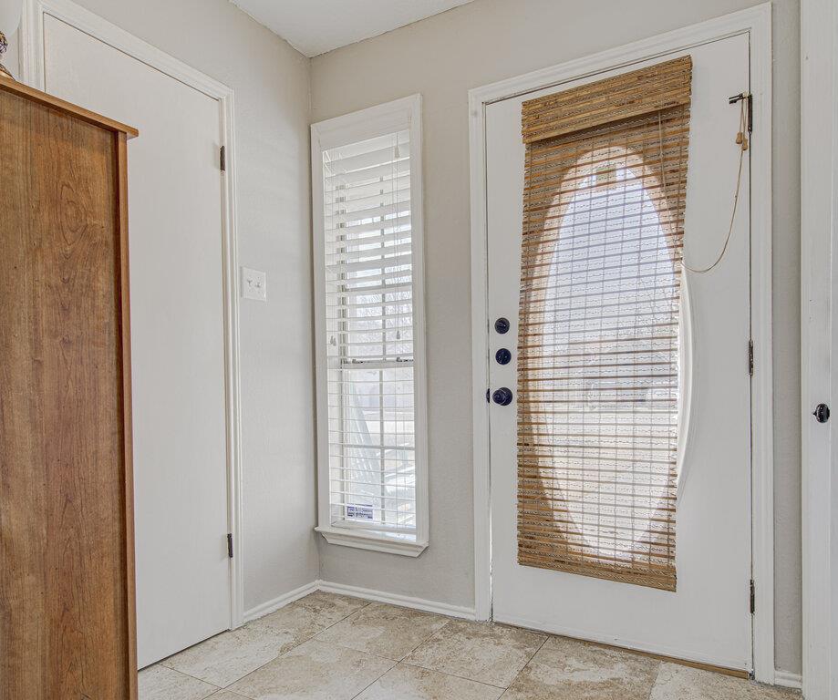 417 Fantail Loop # B, Lakeway, TX 78734