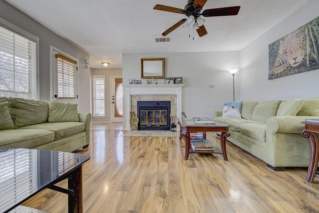 417 Fantail Loop # B, Lakeway, TX 78734
