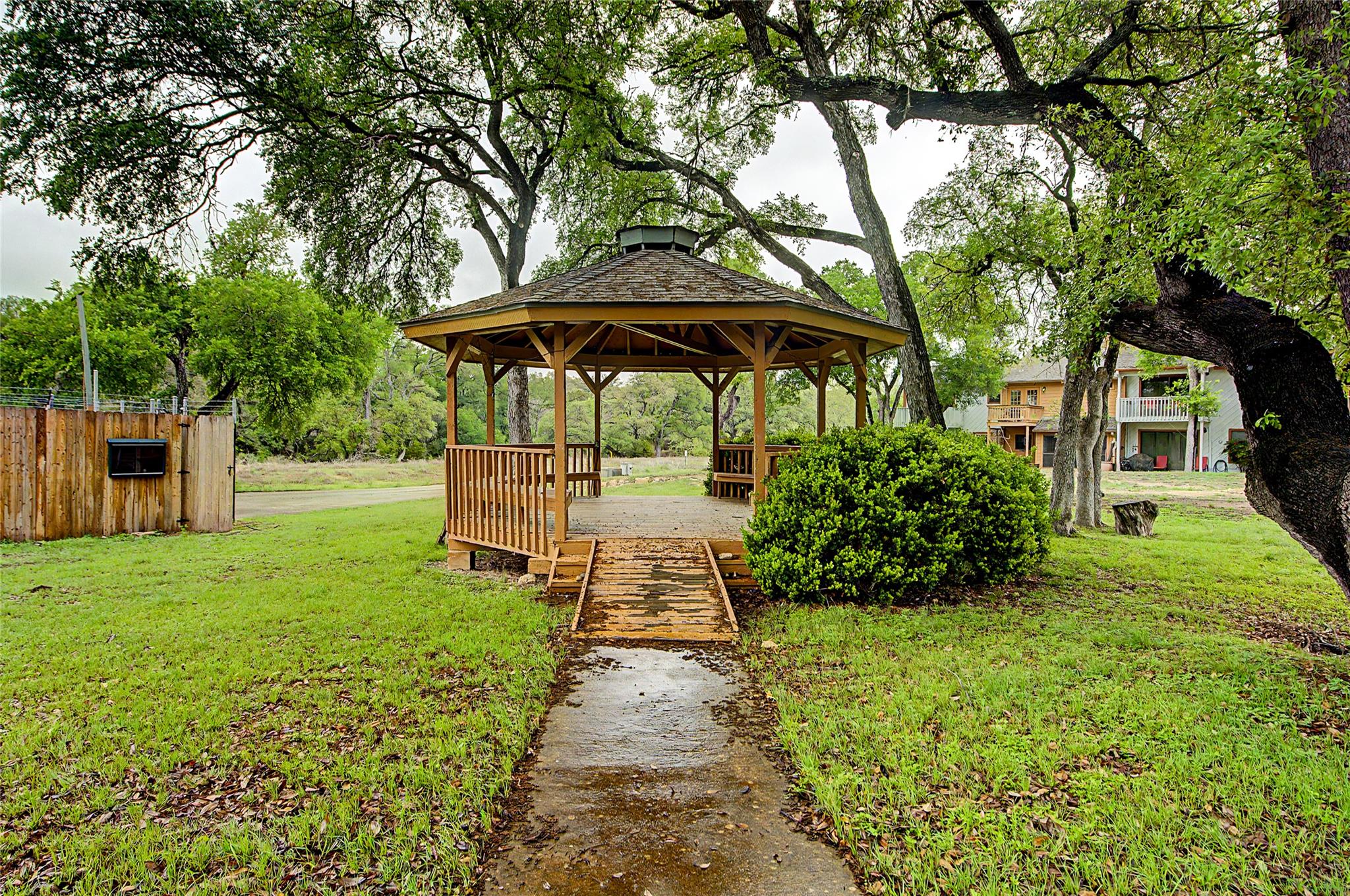 41 Cypress Fairway Vlg, Wimberley, TX 78676