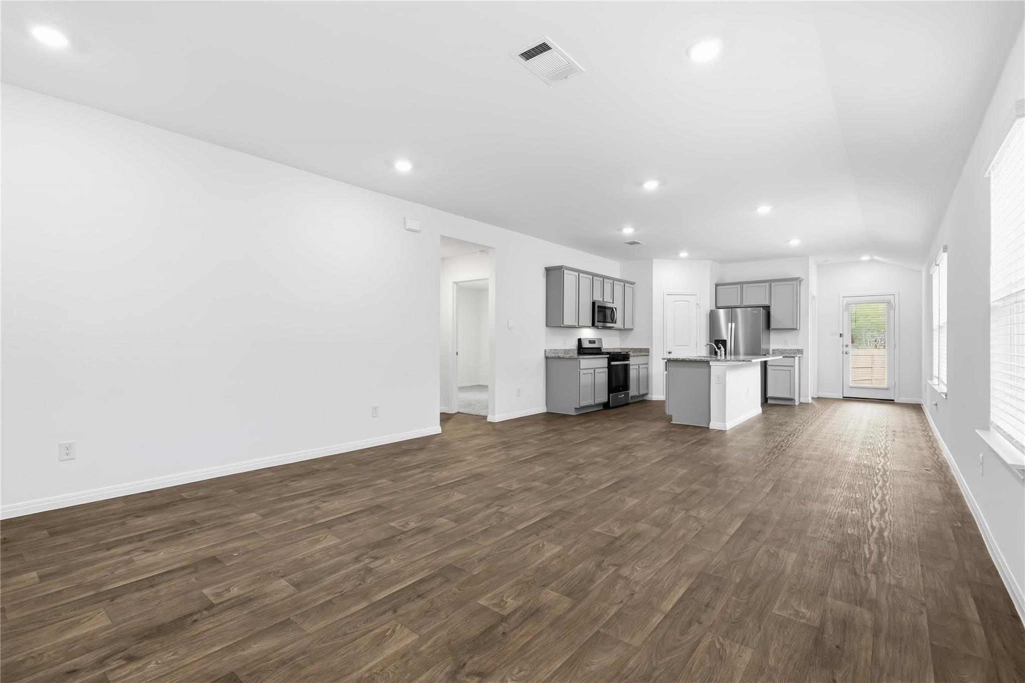 727 Gladiola Loop, Kyle, TX 78640