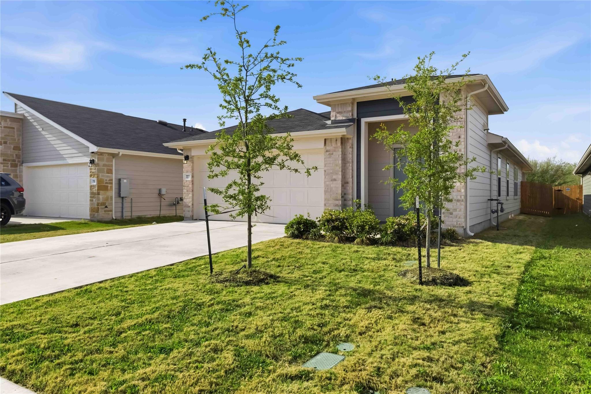 727 Gladiola Loop, Kyle, TX 78640