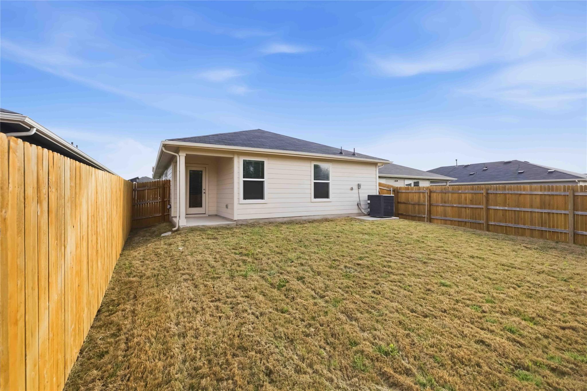 727 Gladiola Loop, Kyle, TX 78640