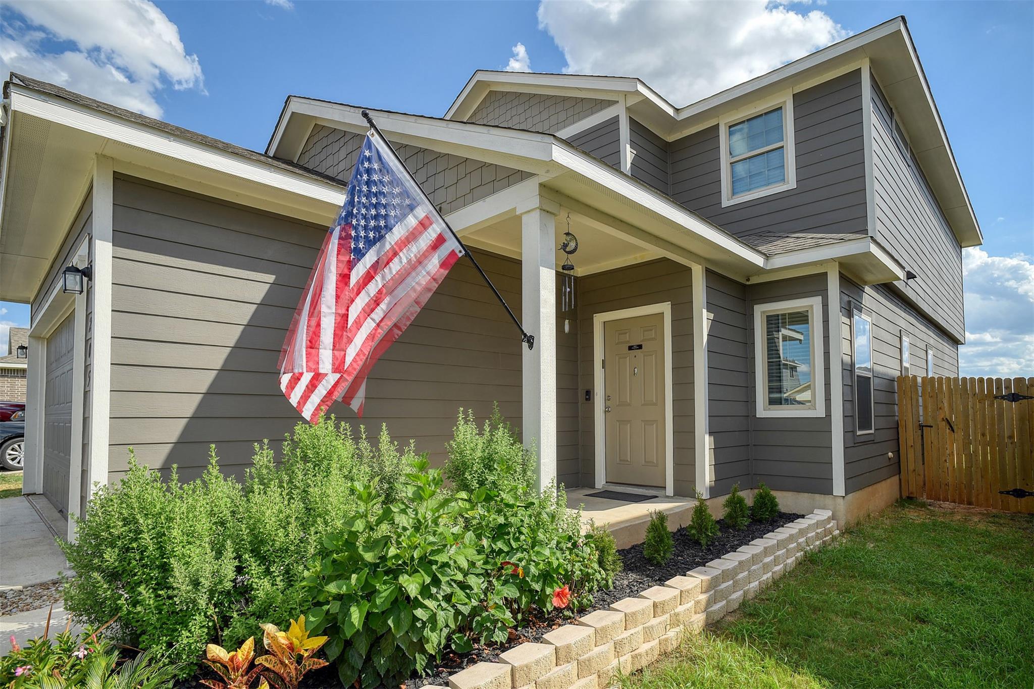 205 Driftwood Ln, Bastrop, TX 78602