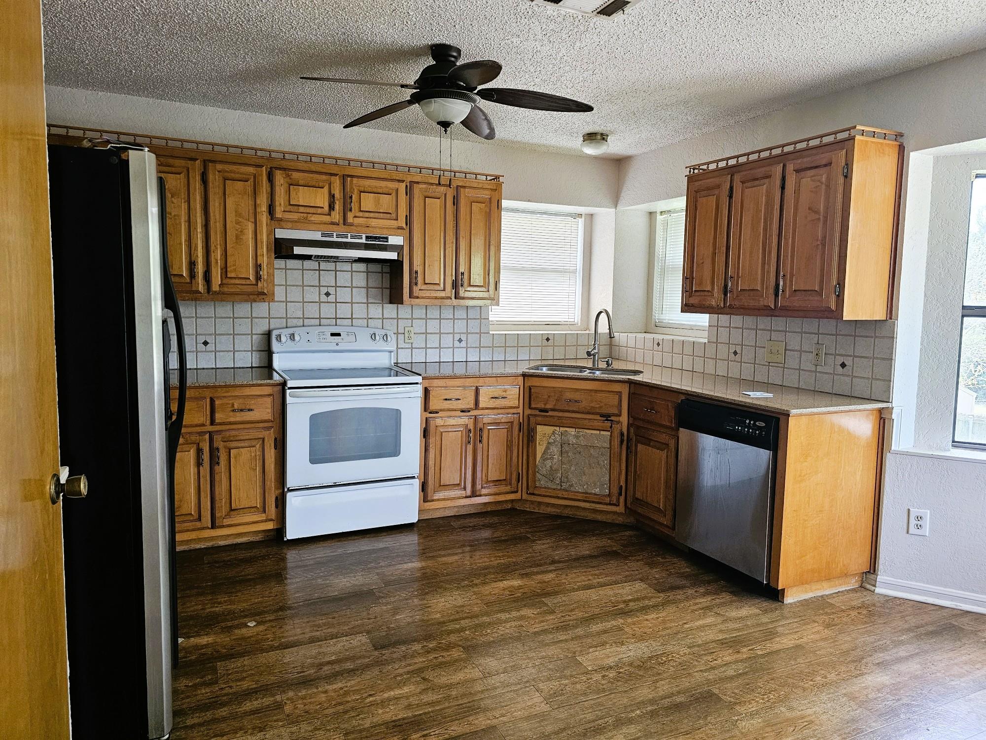 218 Atkinson Ave, Copperas Cove, TX 76522