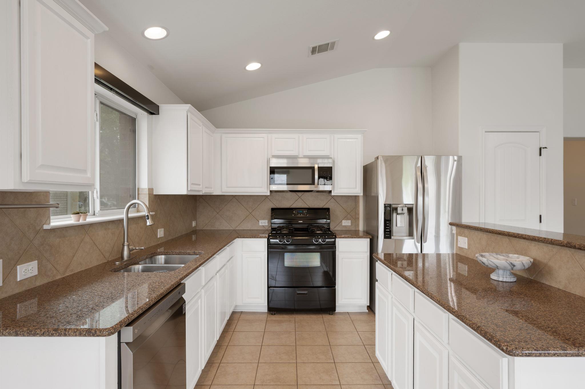 1812 McClannahan Dr, Austin, TX 78748