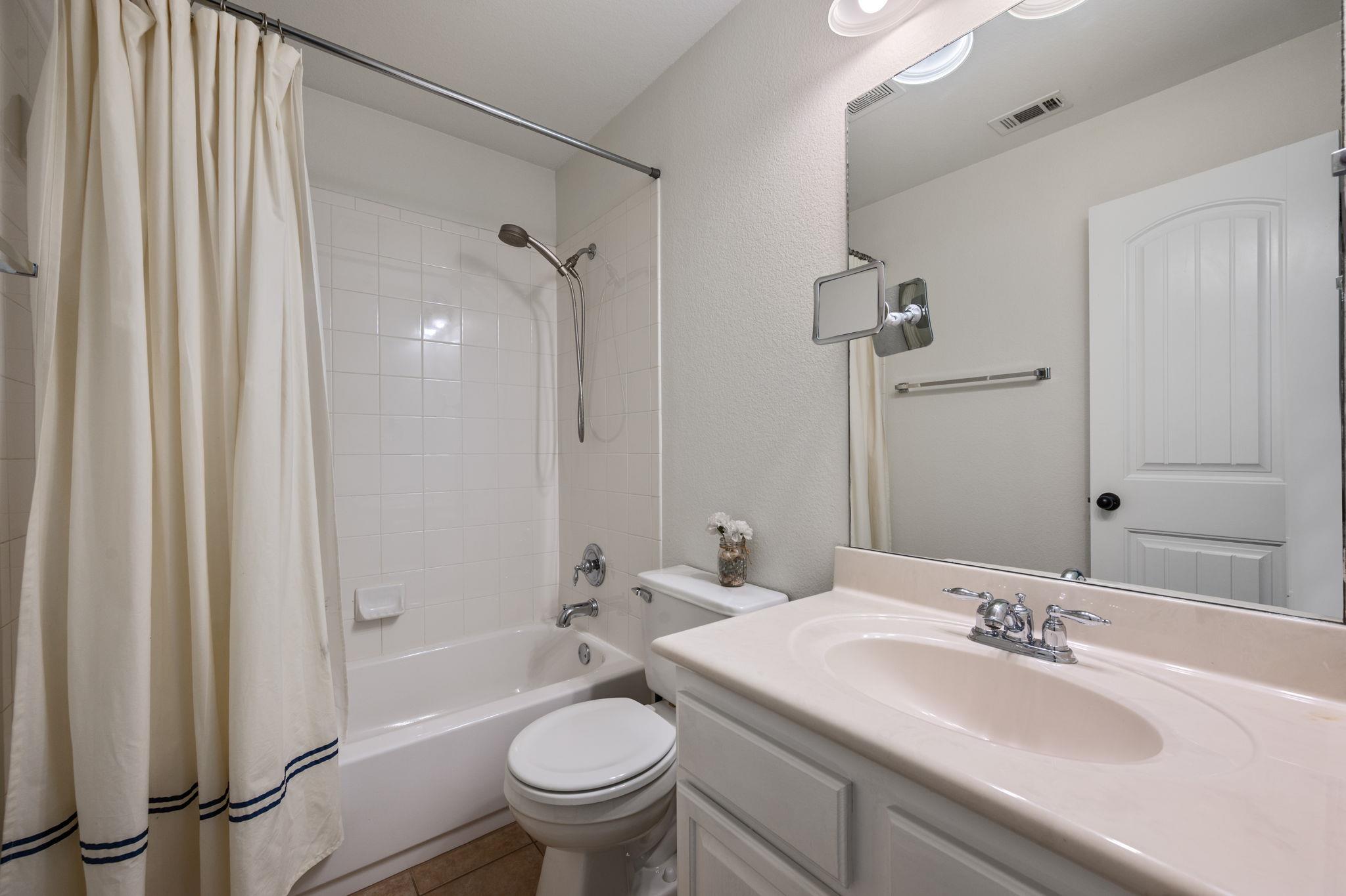 1812 McClannahan Dr, Austin, TX 78748