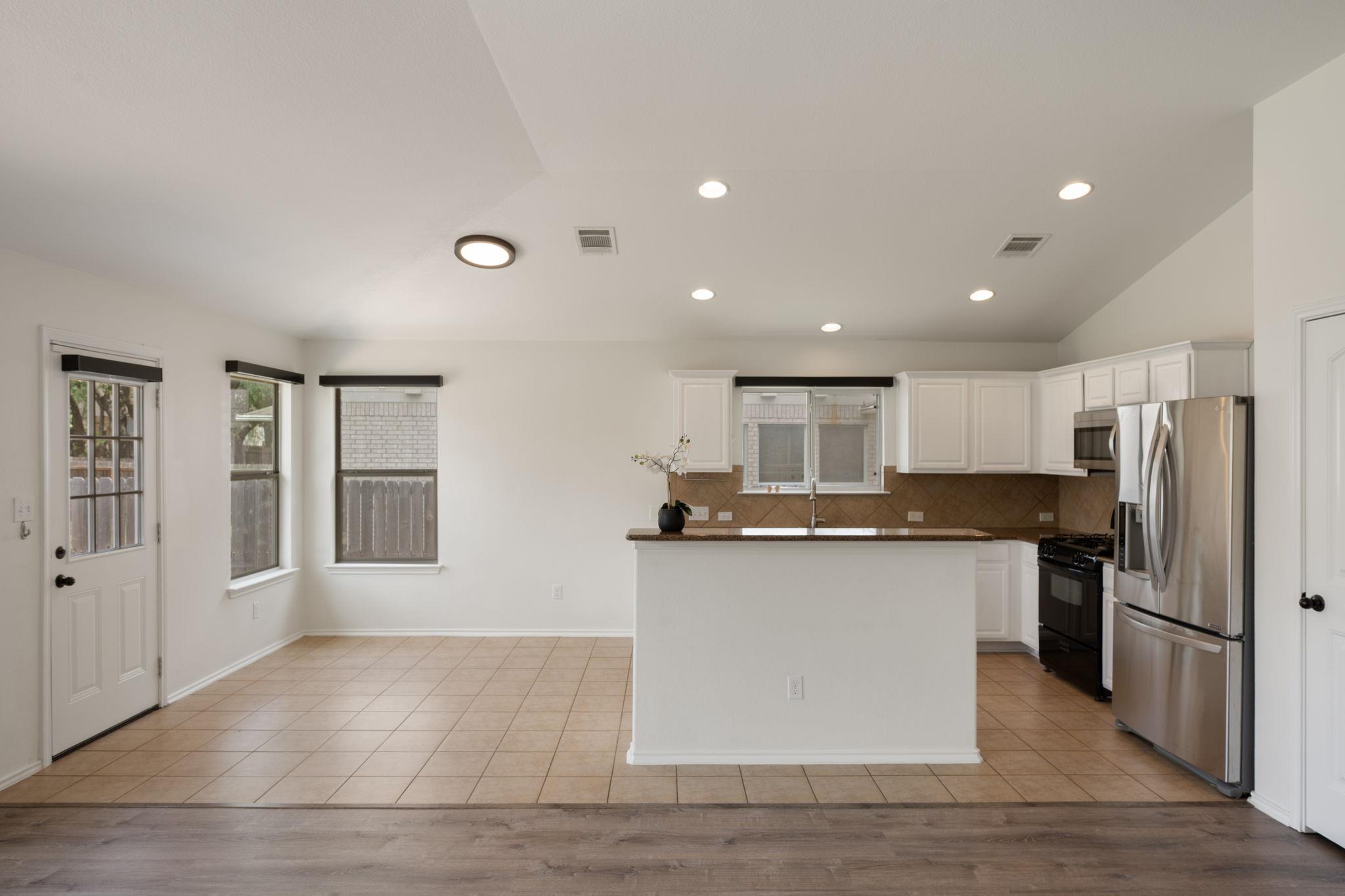 1812 McClannahan Dr, Austin, TX 78748