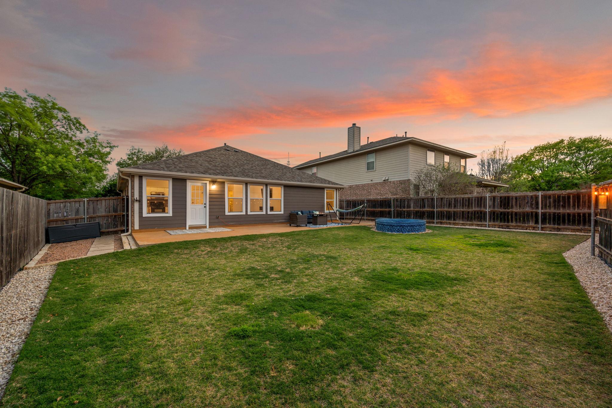 1812 McClannahan Dr, Austin, TX 78748