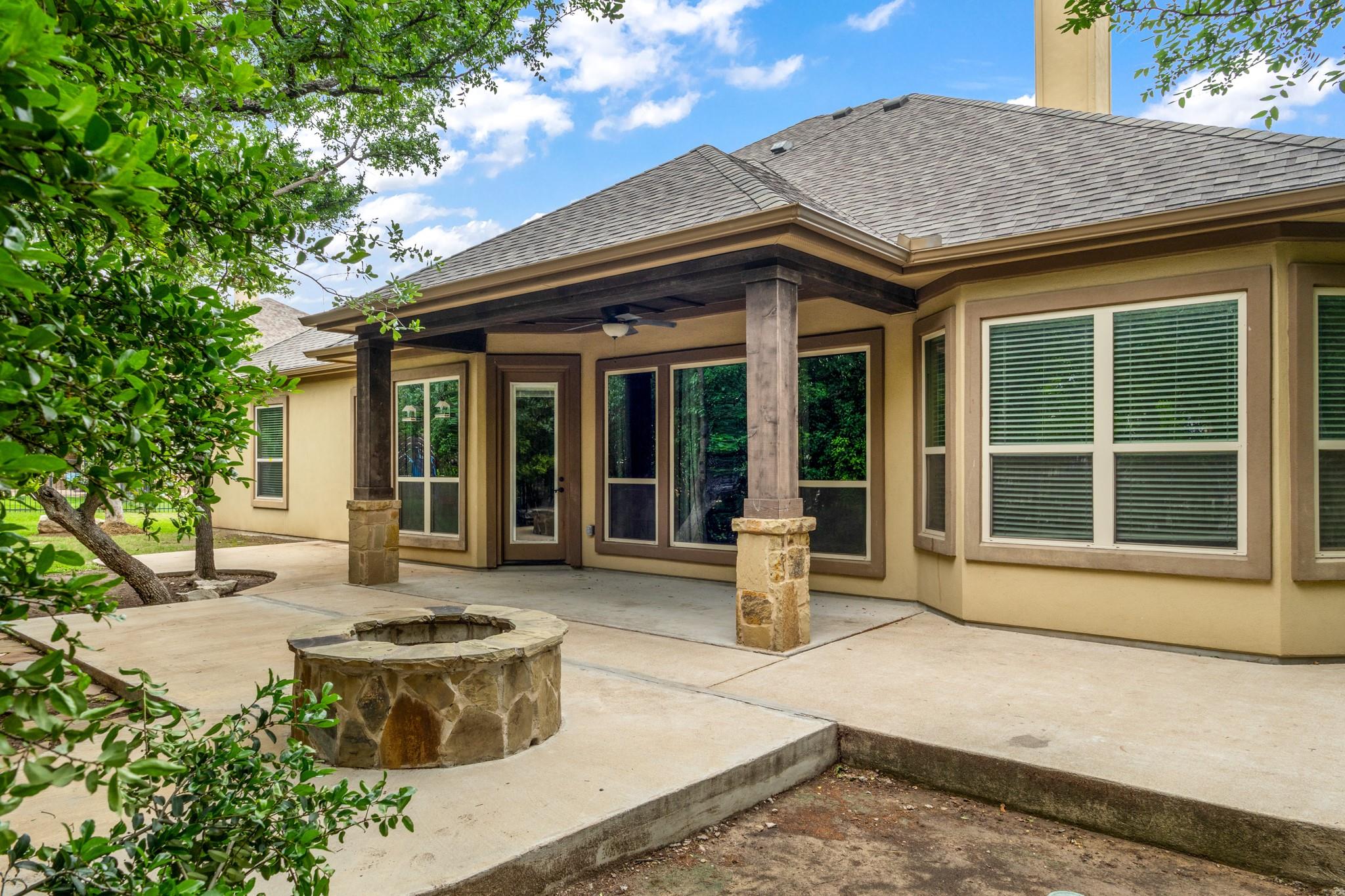 1016 Shinnecock Hills Dr, Georgetown, TX 78628