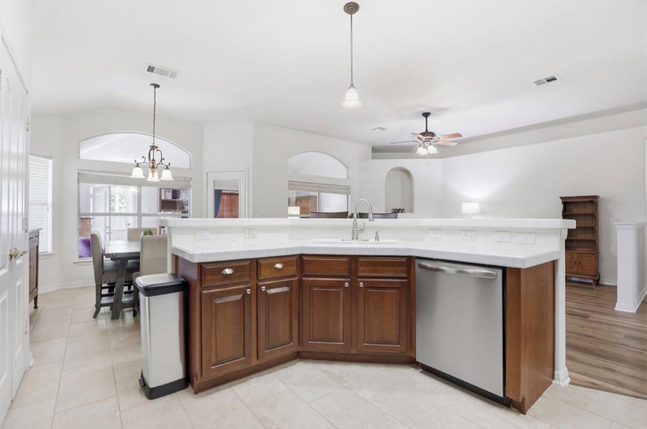 3725 Cheyenne St, Round Rock, TX 78665