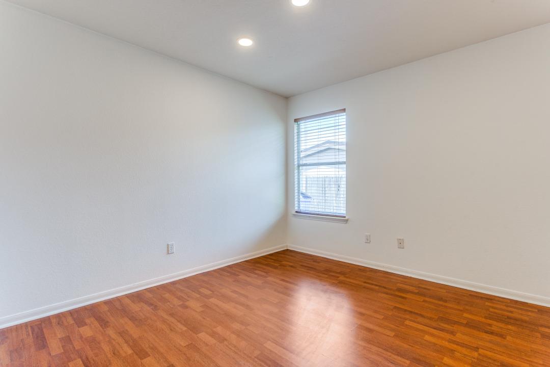 648 Columbine Ave, Cedar Park, TX 78613