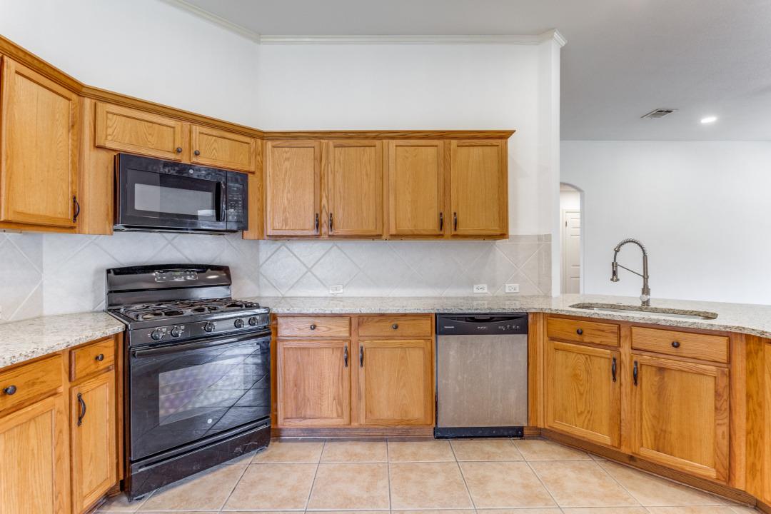 648 Columbine Ave, Cedar Park, TX 78613