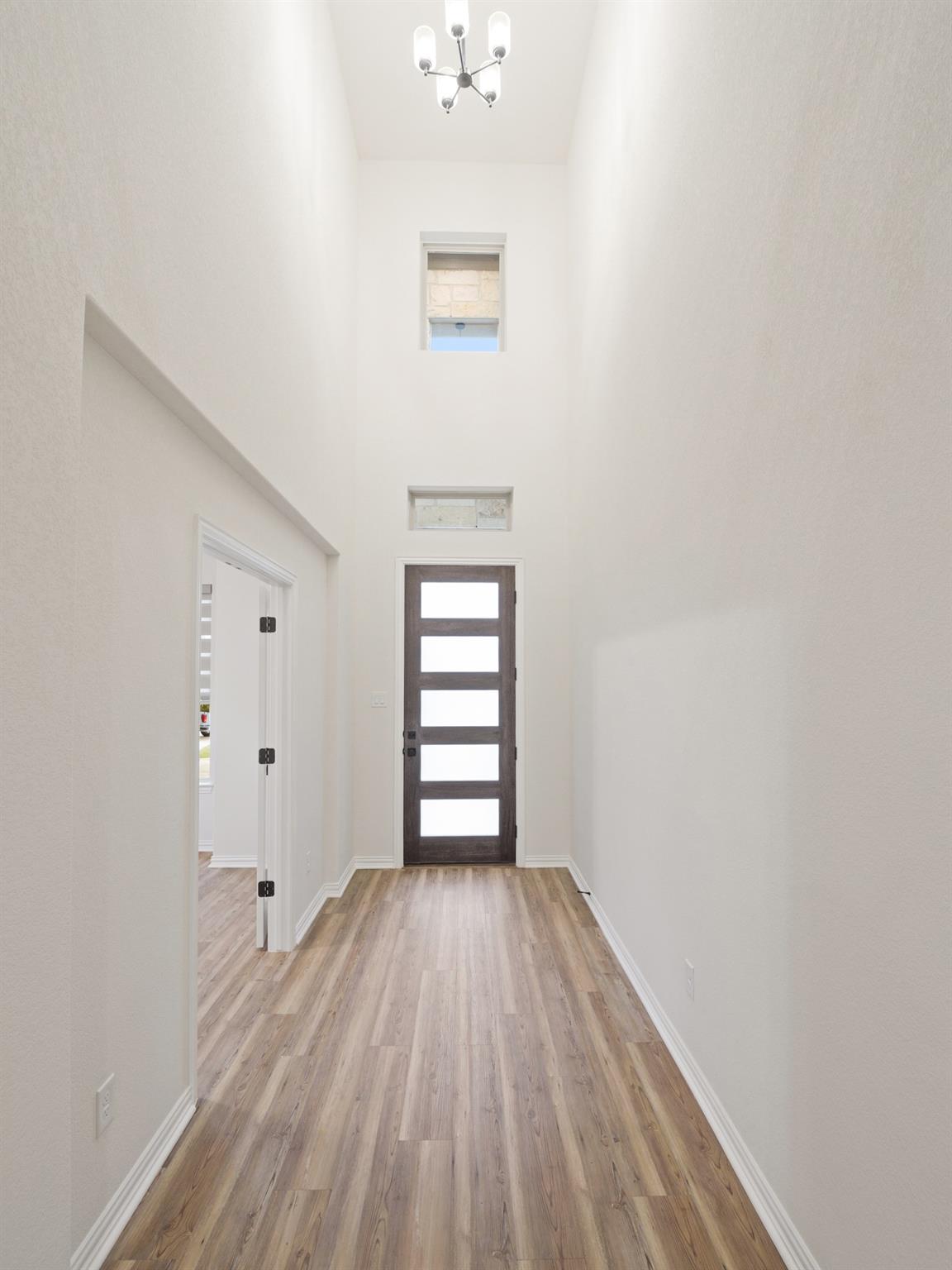 113 Edgemoor Cv, Georgetown, TX 78628