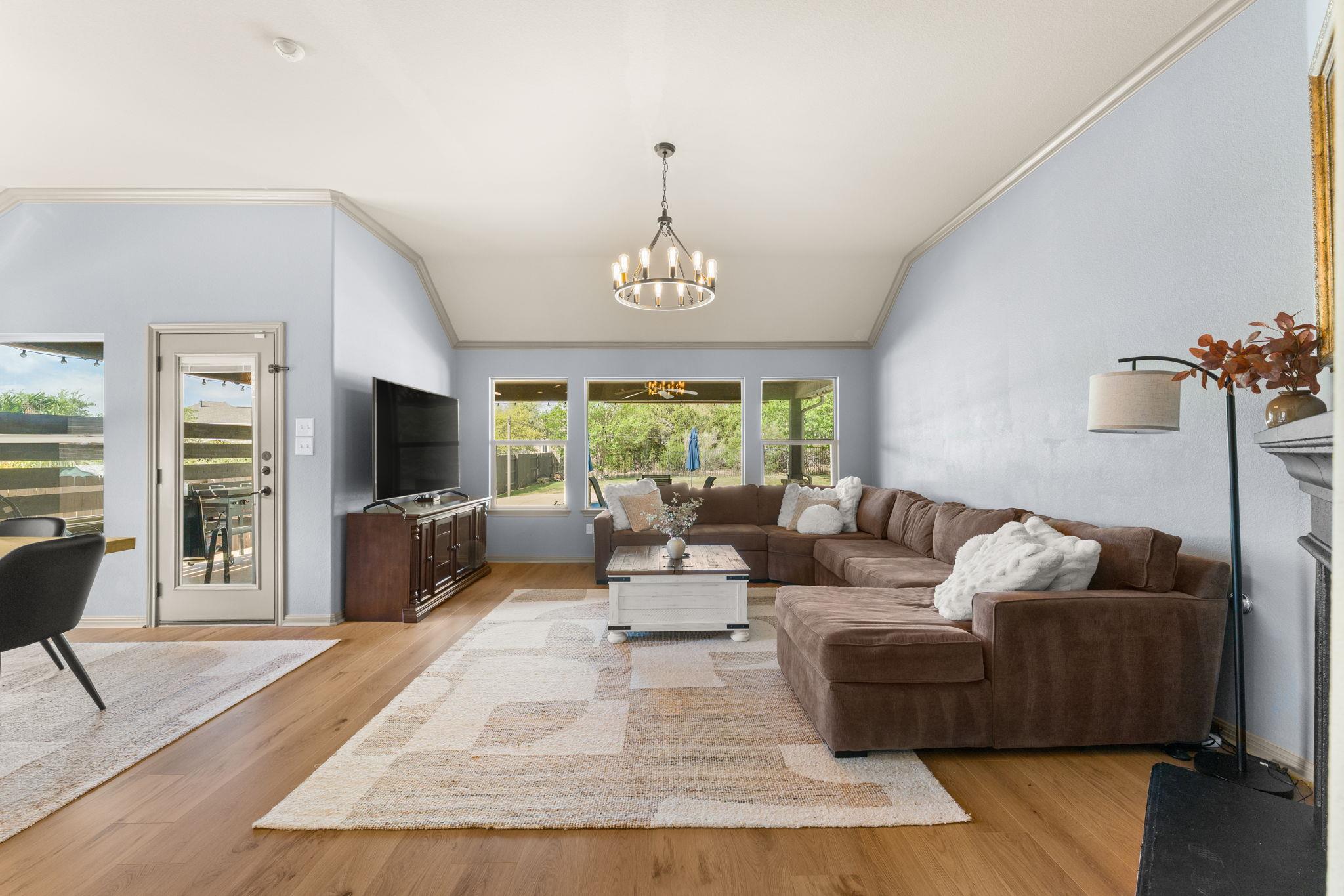 13670 Mesa Verde Dr, Austin, TX 78737