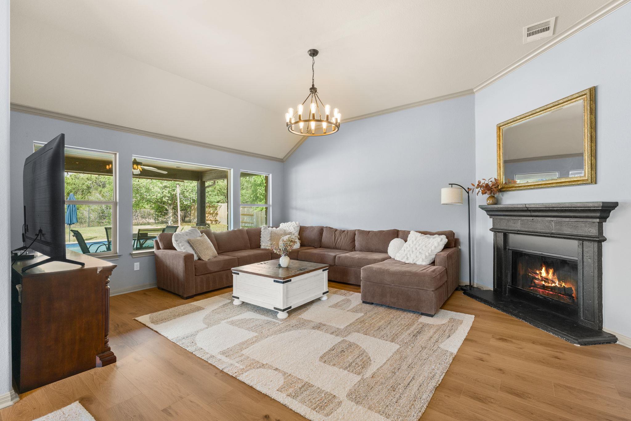 13670 Mesa Verde Dr, Austin, TX 78737