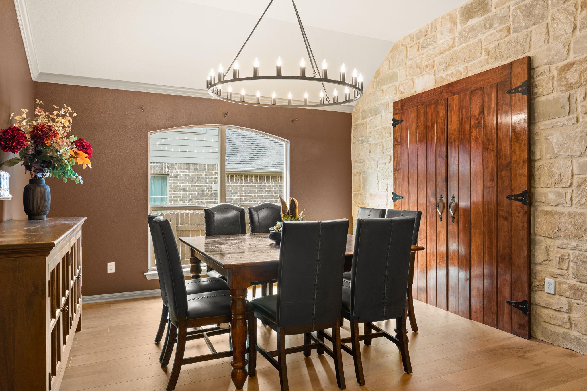 13670 Mesa Verde Dr, Austin, TX 78737