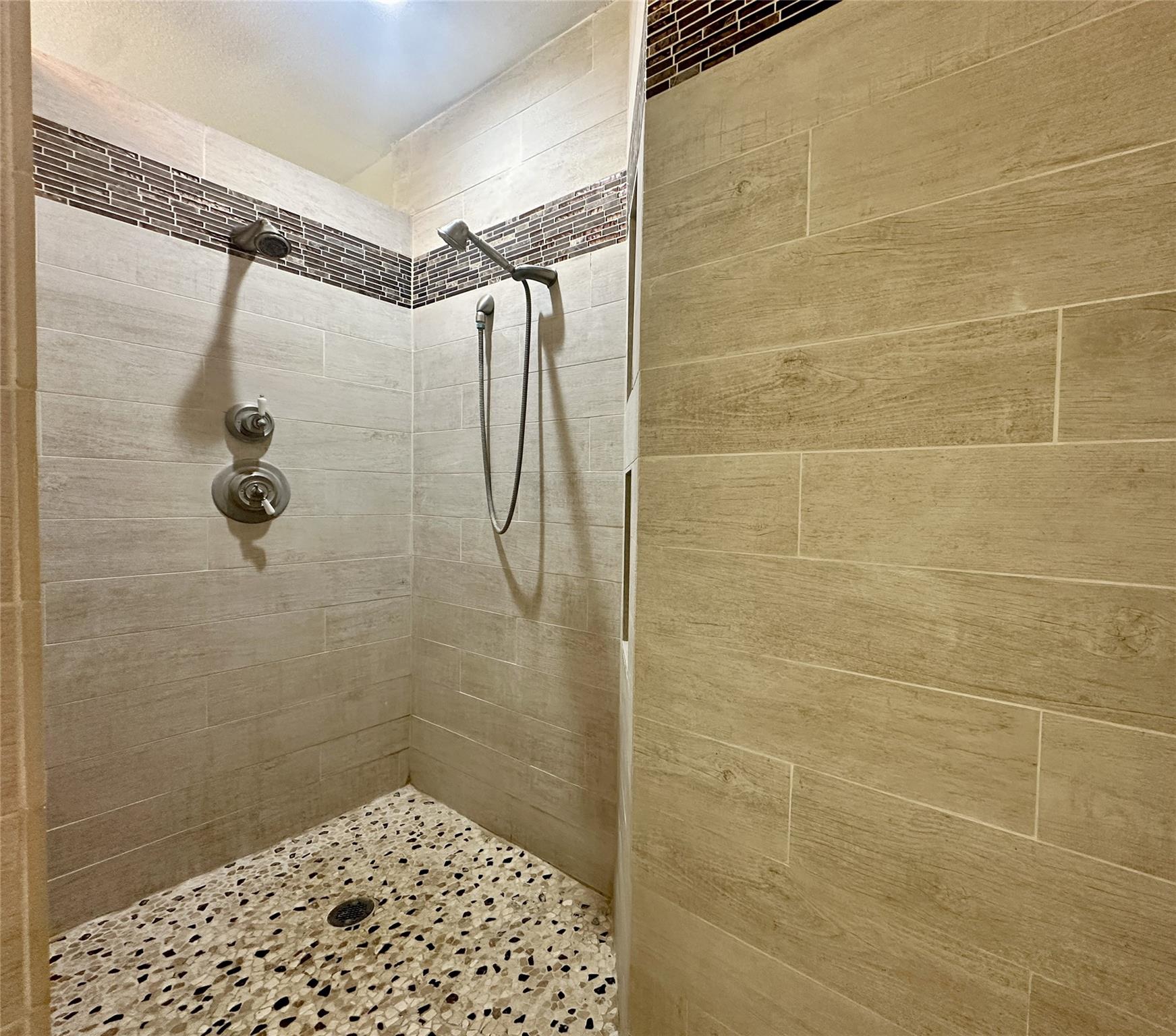 890 Highway 21 E, Bastrop, TX 78602