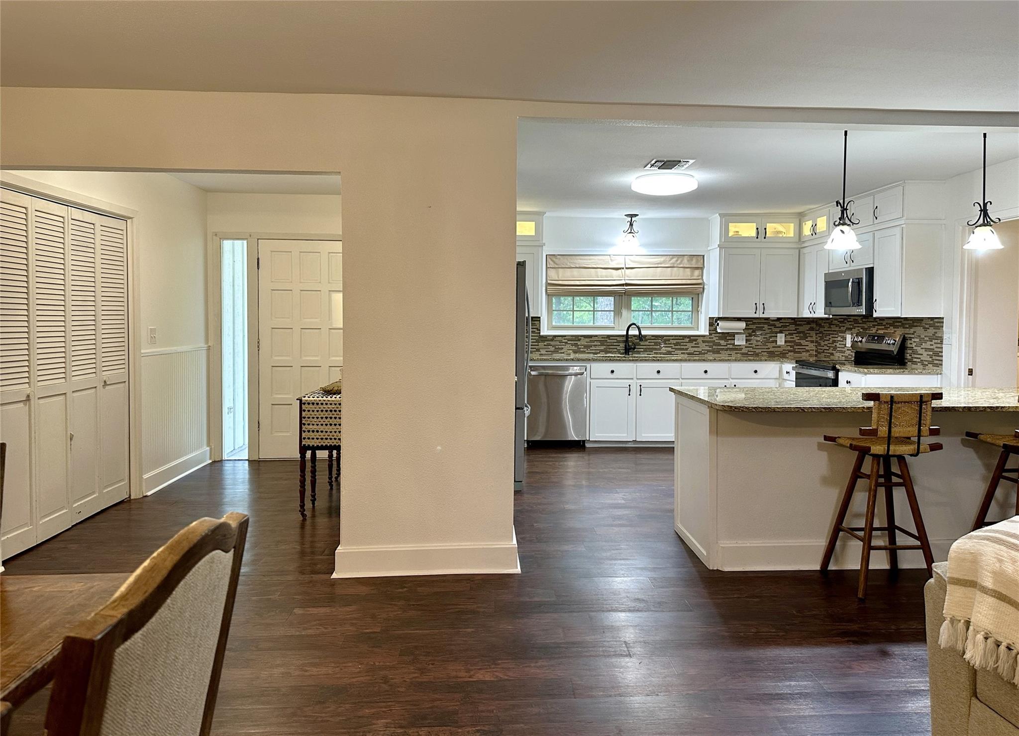 890 Highway 21 E, Bastrop, TX 78602