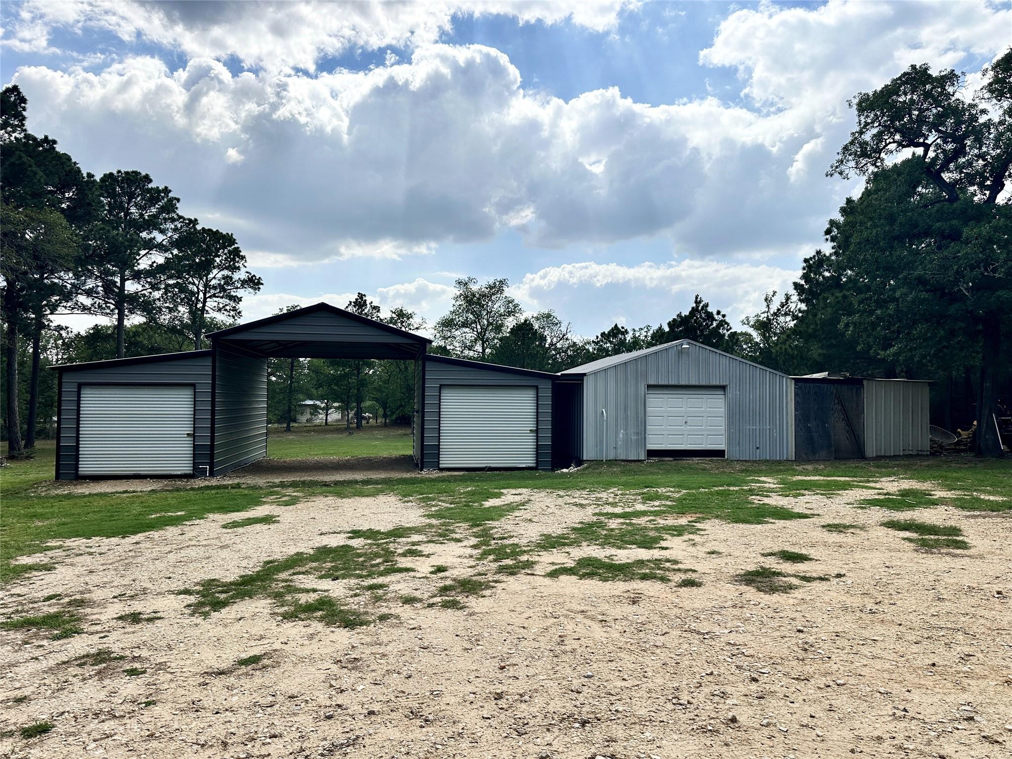 890 Highway 21 E, Bastrop, TX 78602