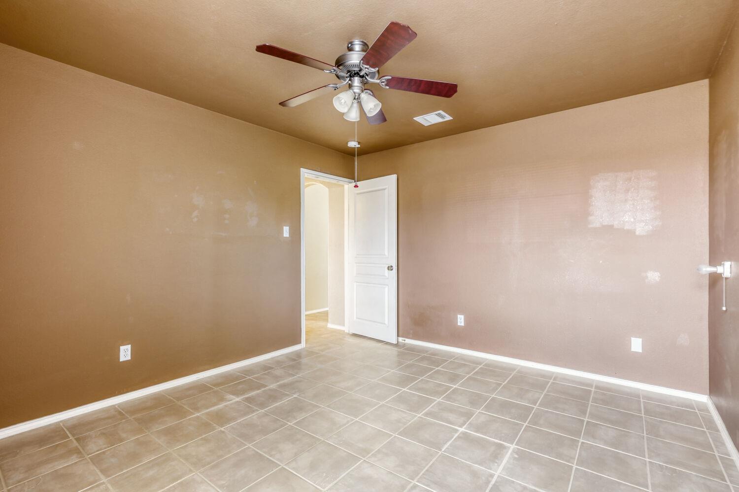 100 Antietam Trl, Elgin, TX 78621