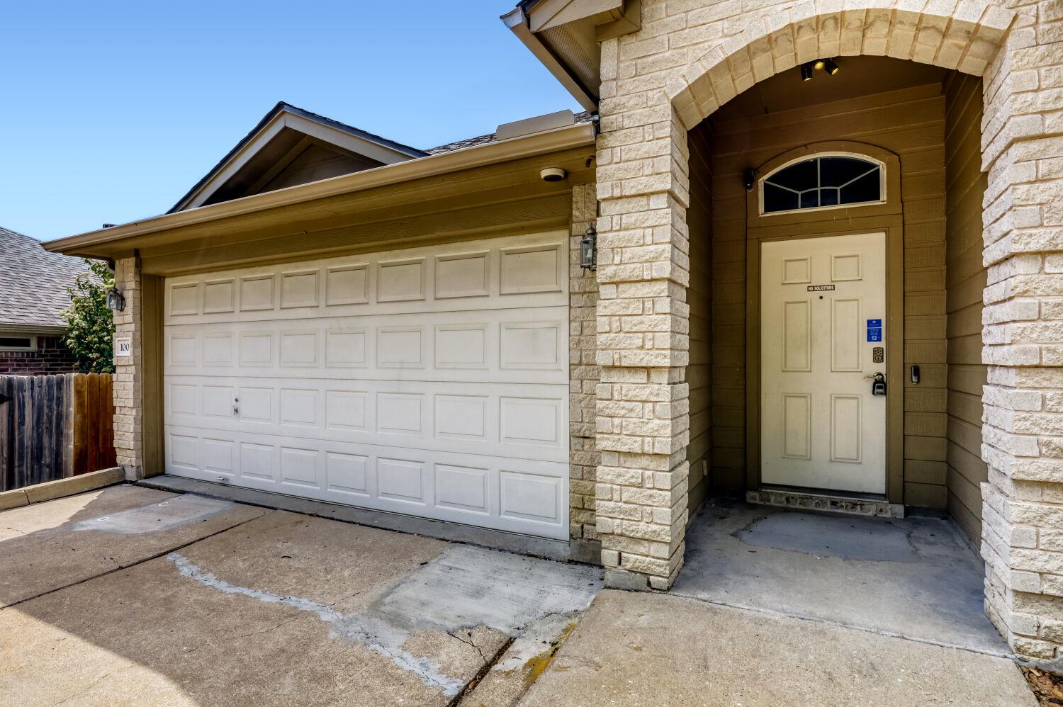 100 Antietam Trl, Elgin, TX 78621