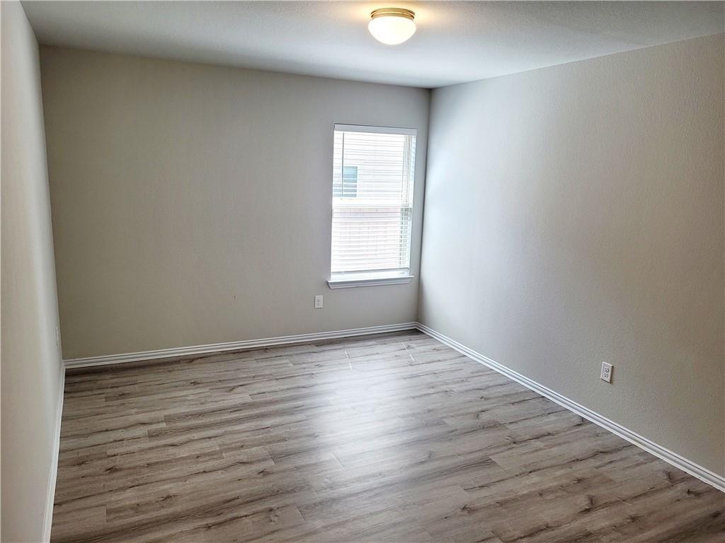 300 Bright Star Ln, Georgetown, TX 78628