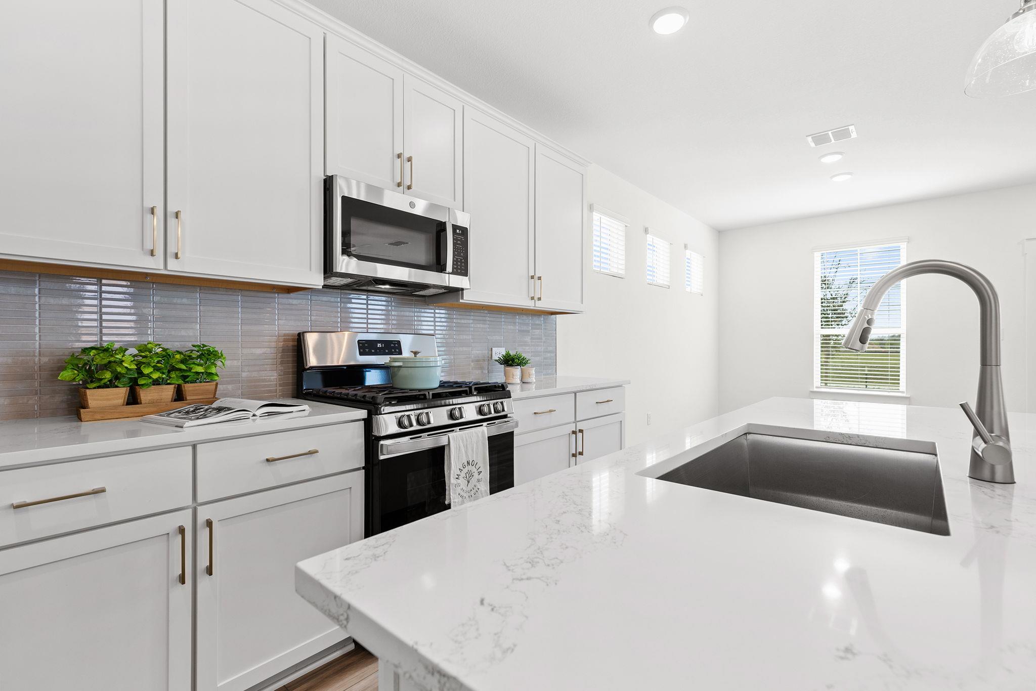 120 Hartson Dr, Taylor, TX 76574