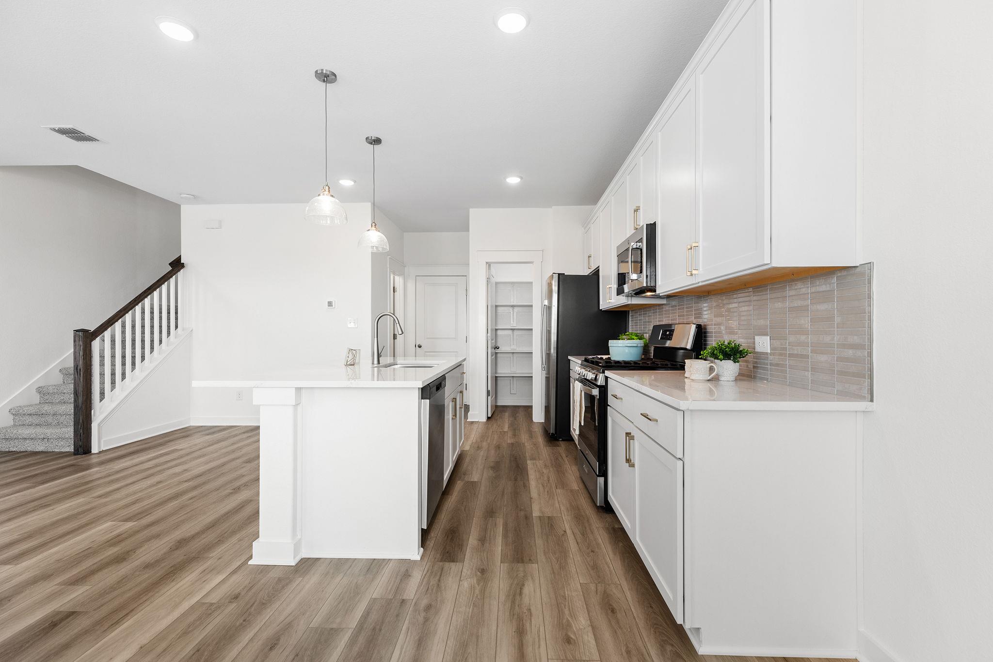 120 Hartson Dr, Taylor, TX 76574