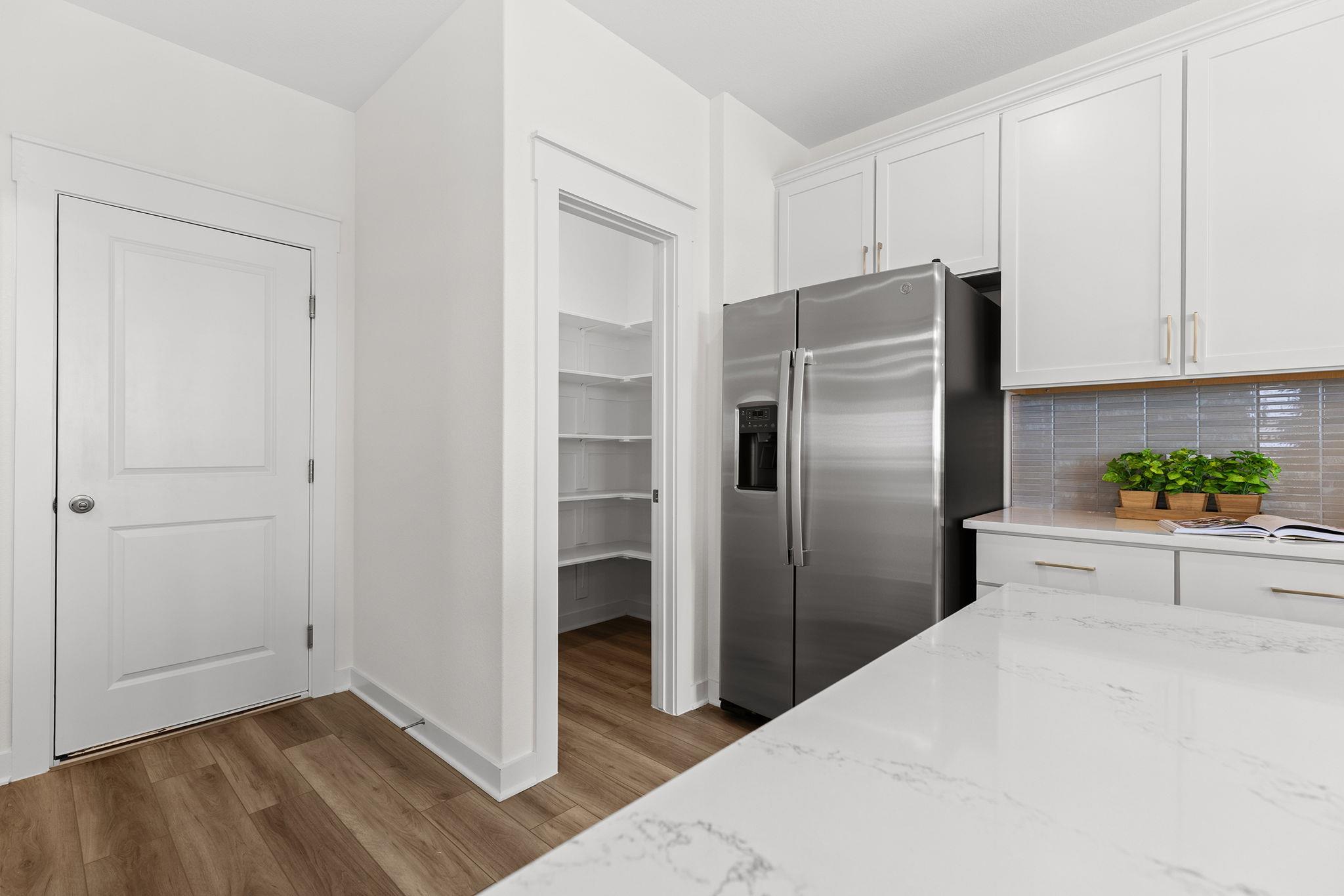 120 Hartson Dr, Taylor, TX 76574