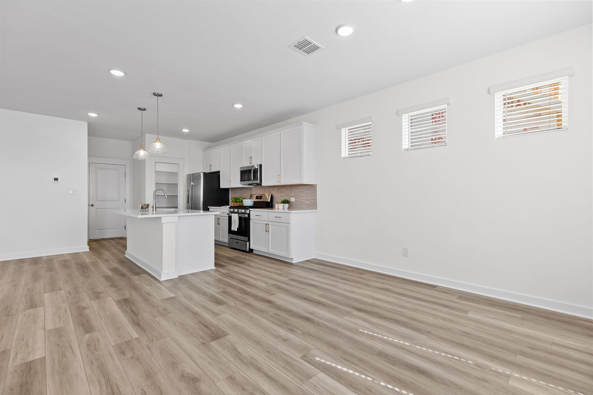 120 Hartson Dr, Taylor, TX 76574