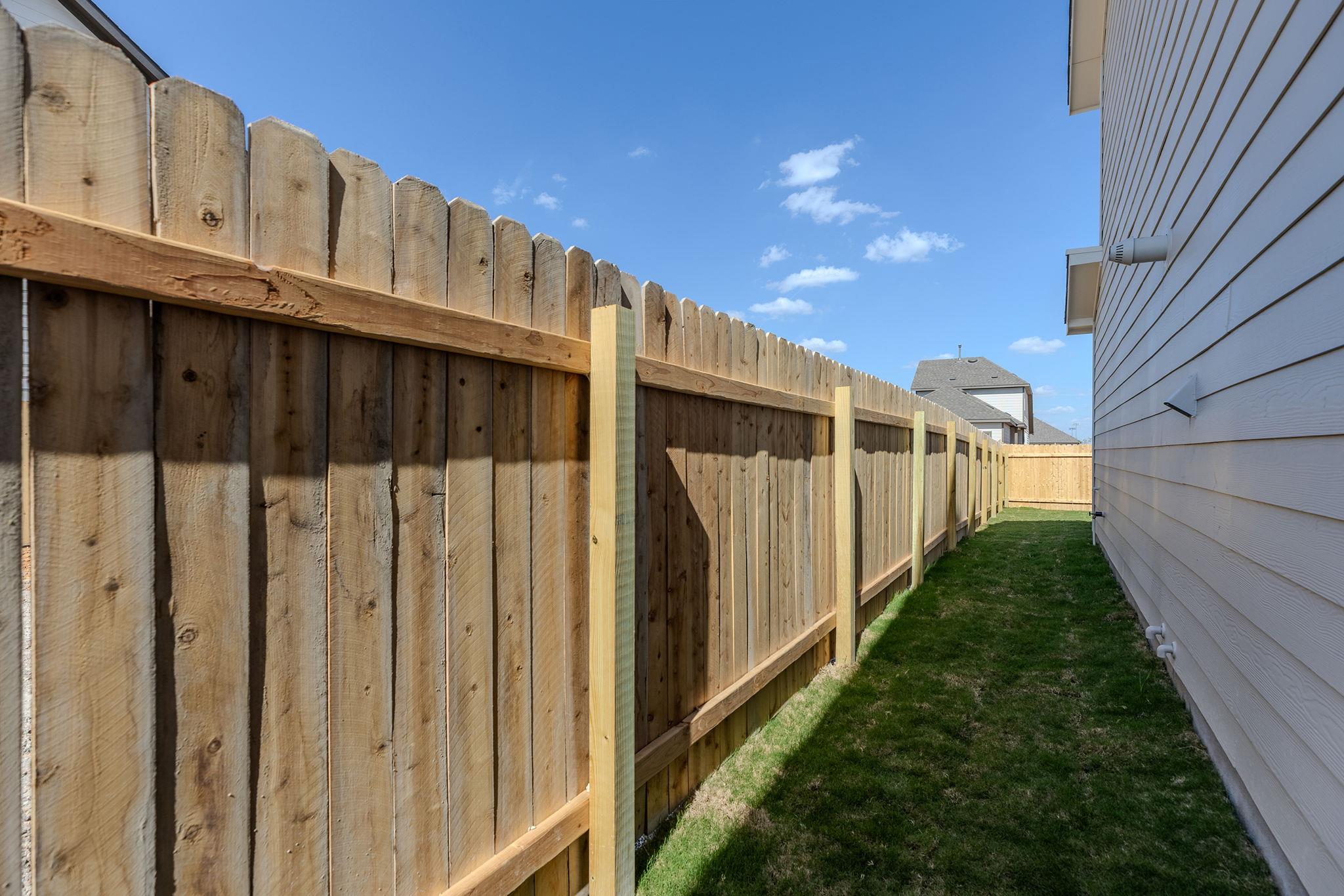 120 Hartson Dr, Taylor, TX 76574