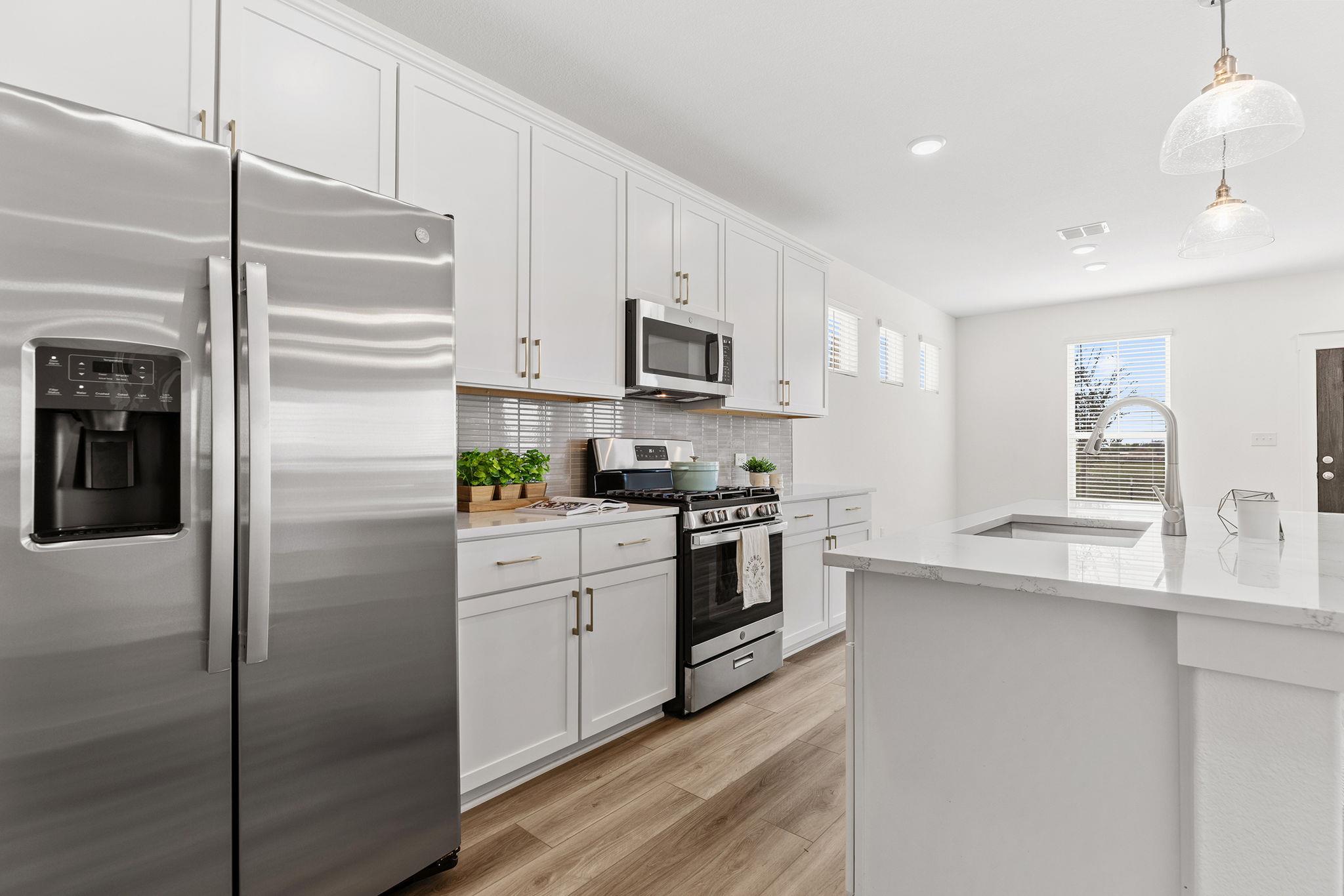 120 Hartson Dr, Taylor, TX 76574