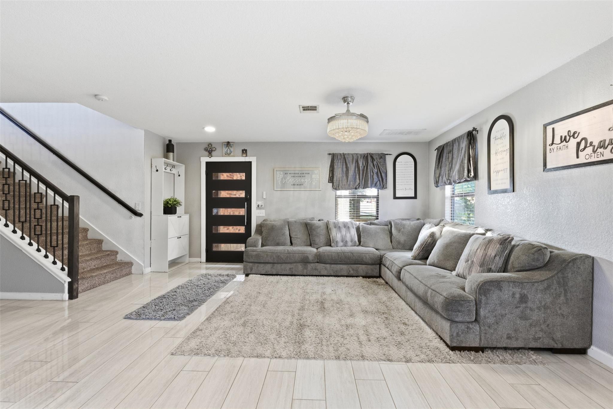 5701 Malarkey Rd, Del Valle, TX 78617