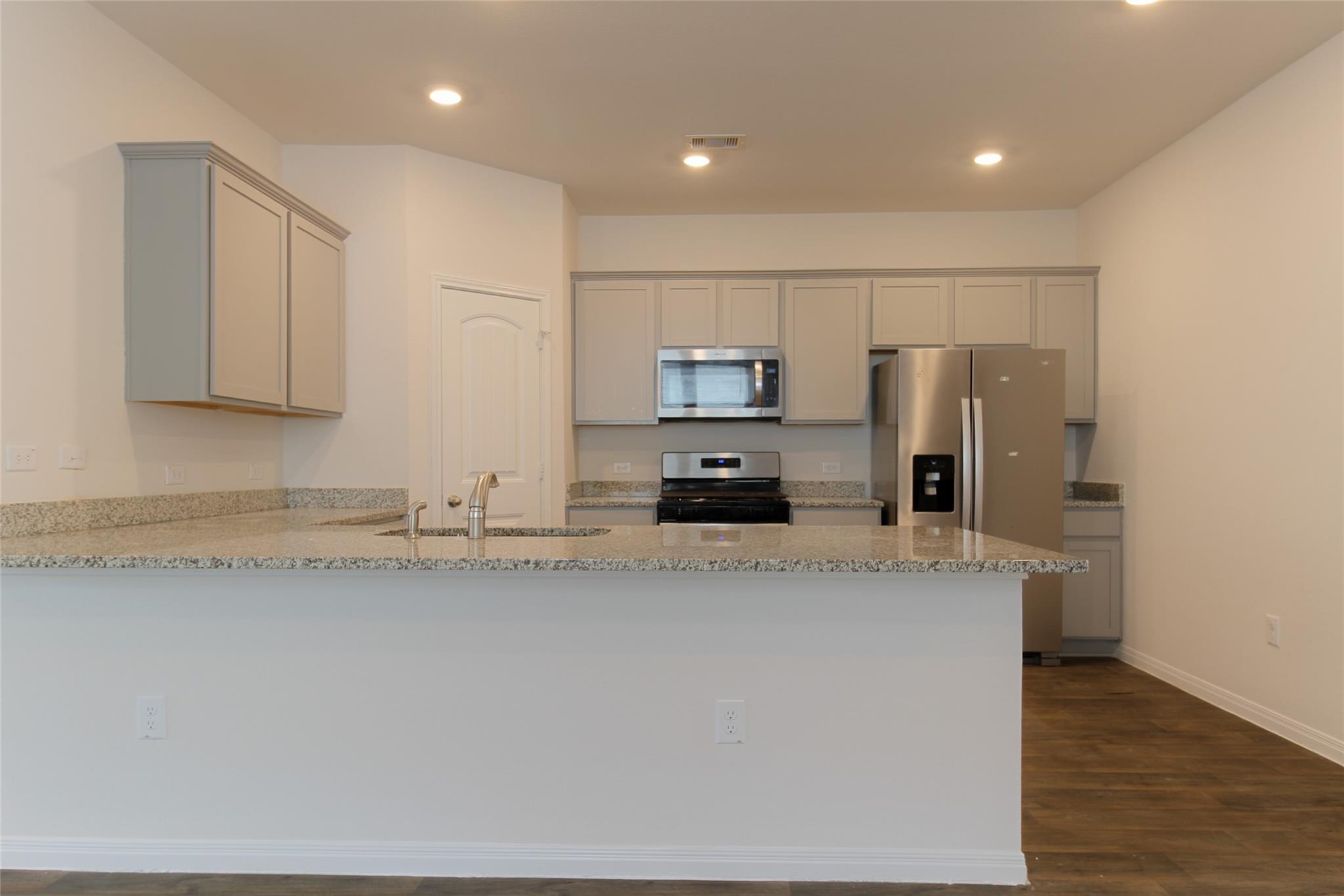 182 Eagle Mountain Trl, Kyle, TX 78640