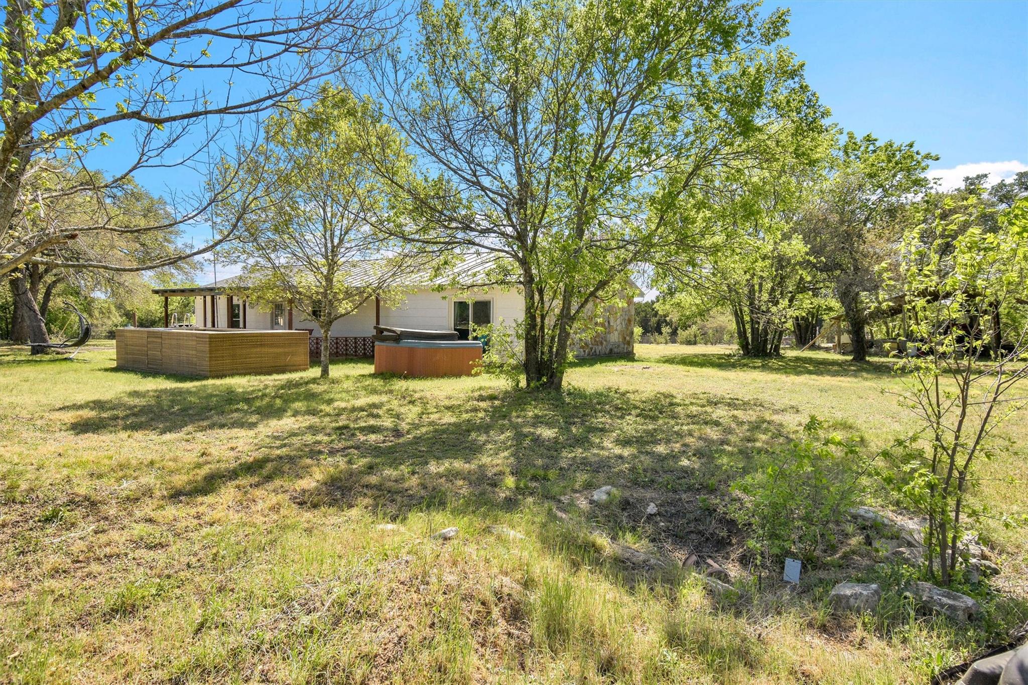 801 Live Oak Trl, Liberty Hill, TX 78642