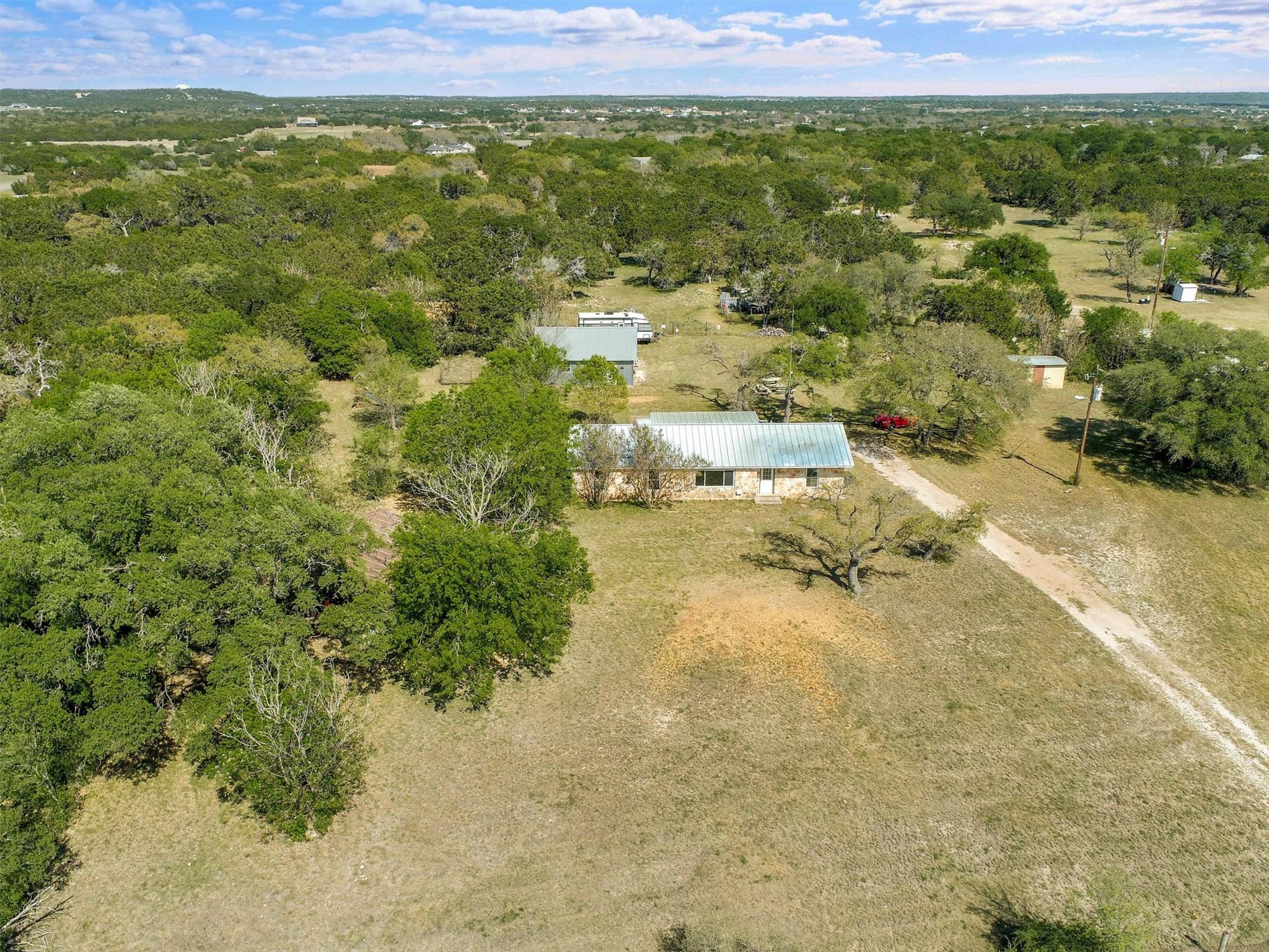 801 Live Oak Trl, Liberty Hill, TX 78642