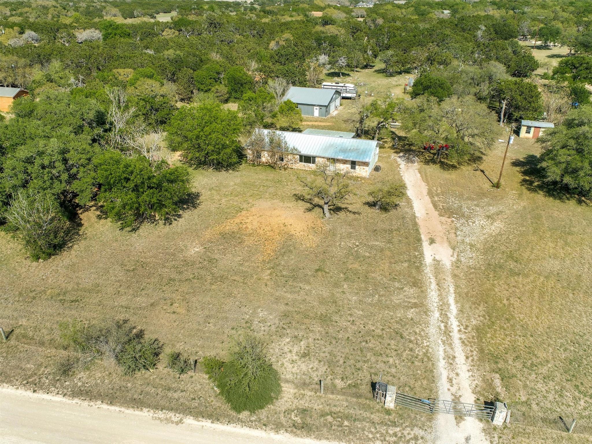 801 Live Oak Trl, Liberty Hill, TX 78642