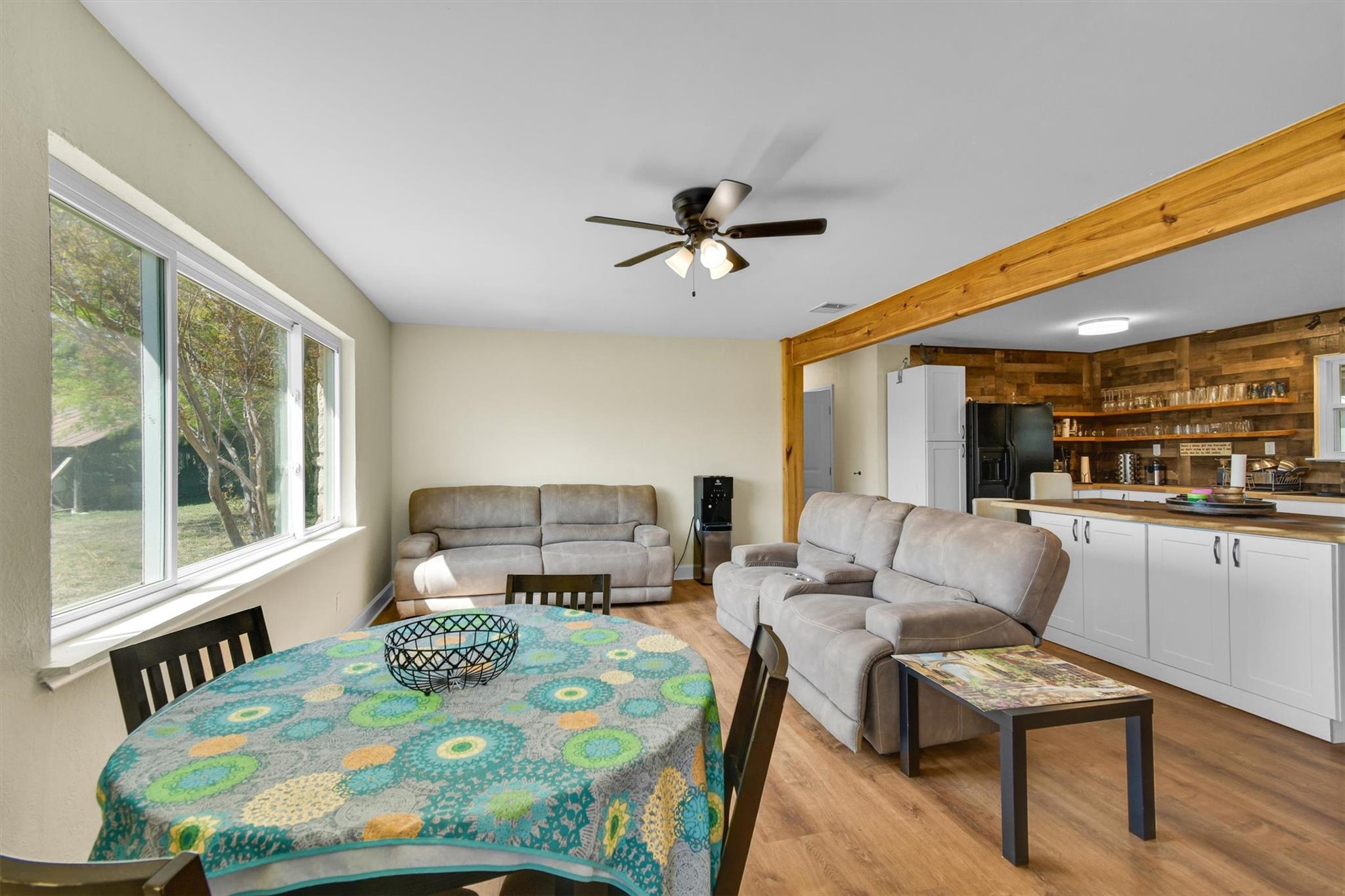 801 Live Oak Trl, Liberty Hill, TX 78642