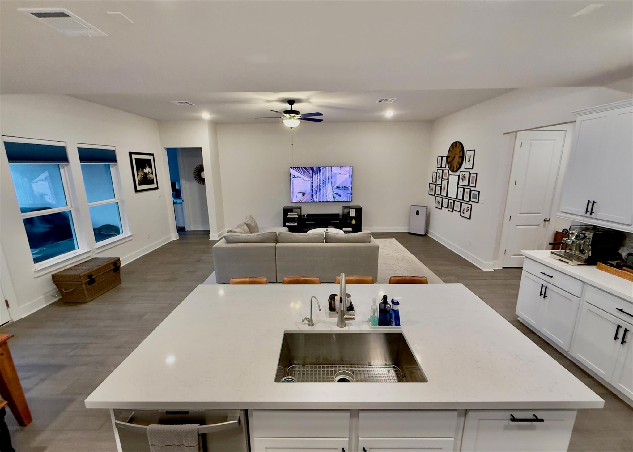 1849 Donetto Dr, Leander, TX 78641