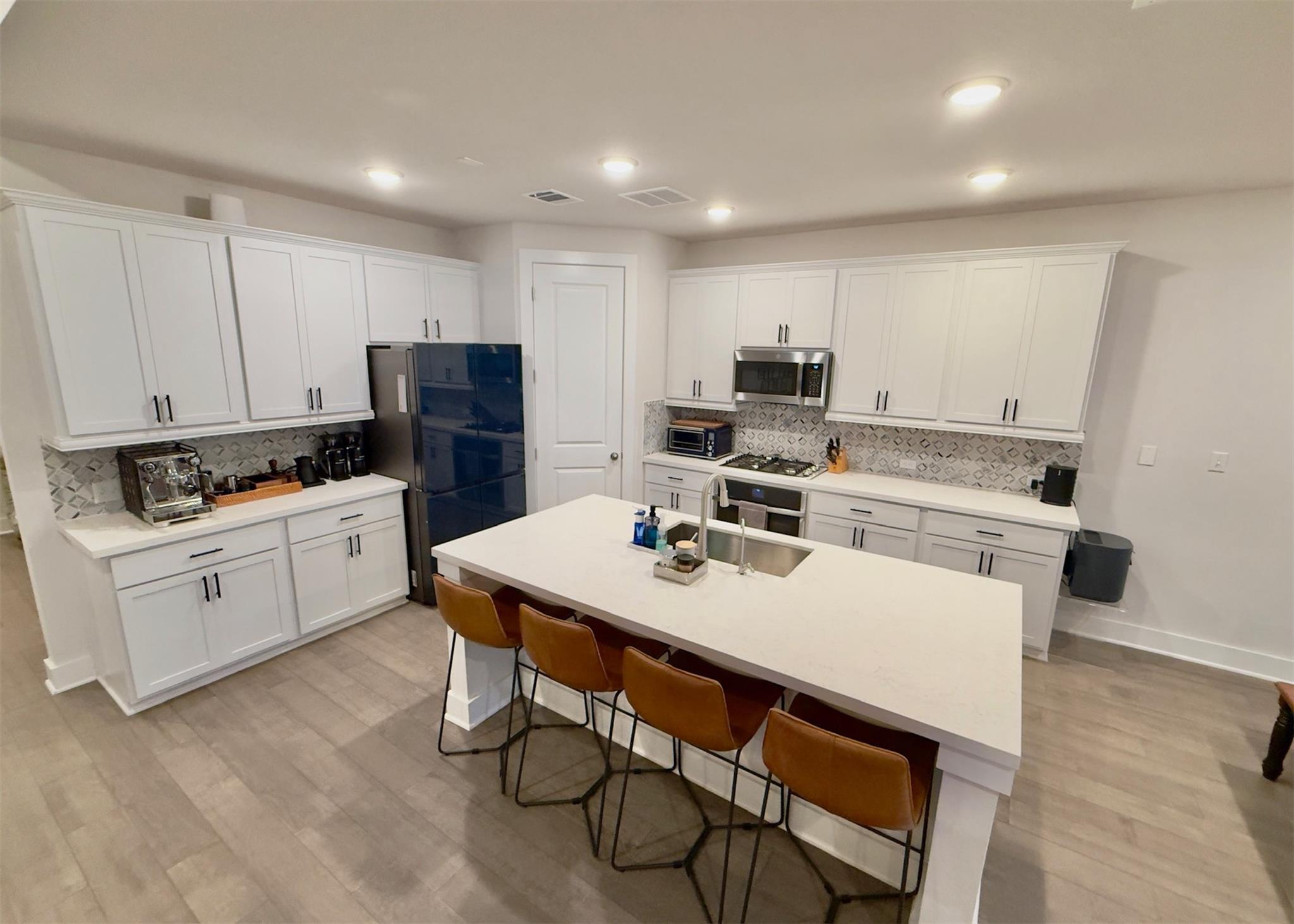 1849 Donetto Dr, Leander, TX 78641