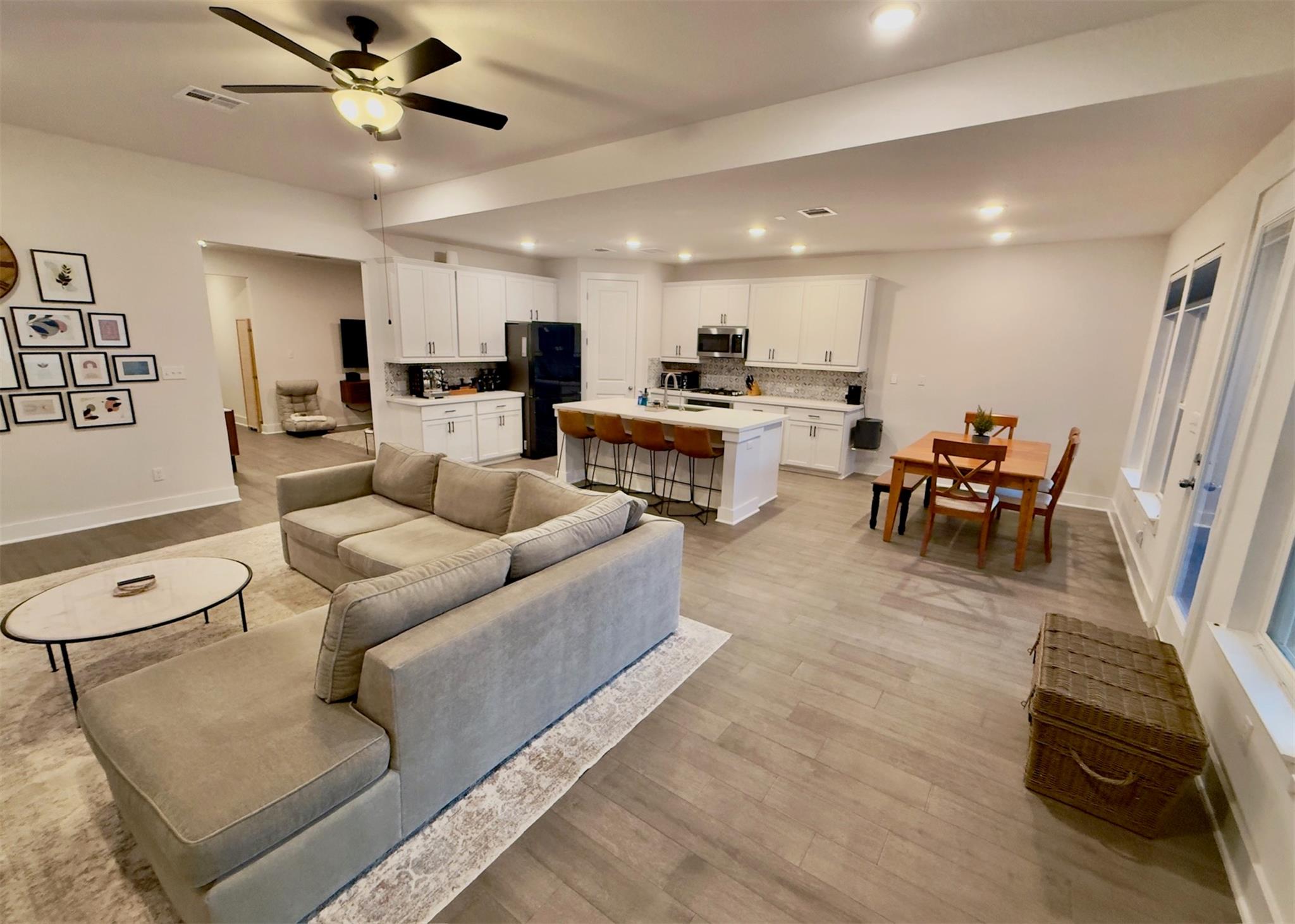 1849 Donetto Dr, Leander, TX 78641