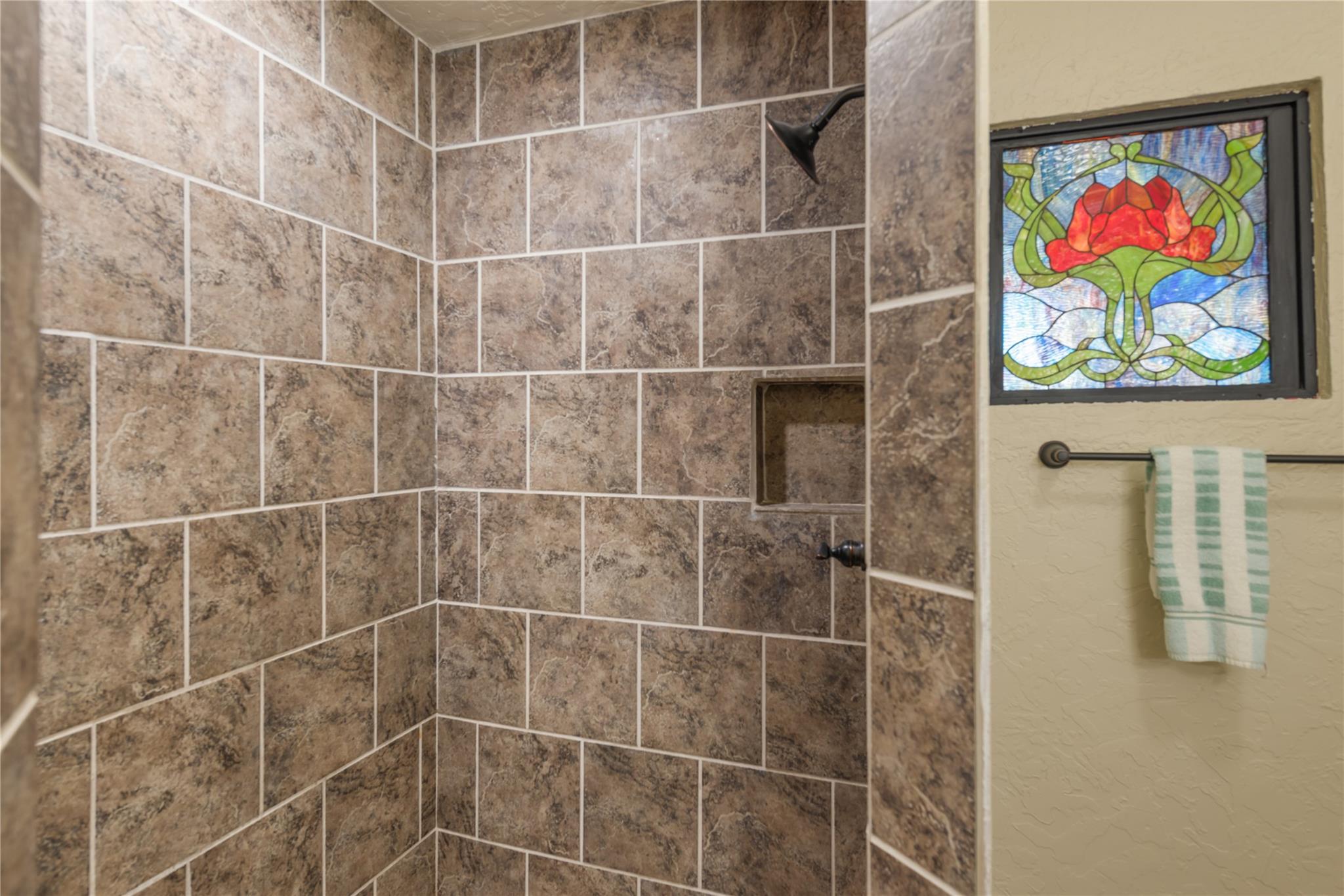 4948 Travis Oaks Dr, Marble Falls, TX 78654