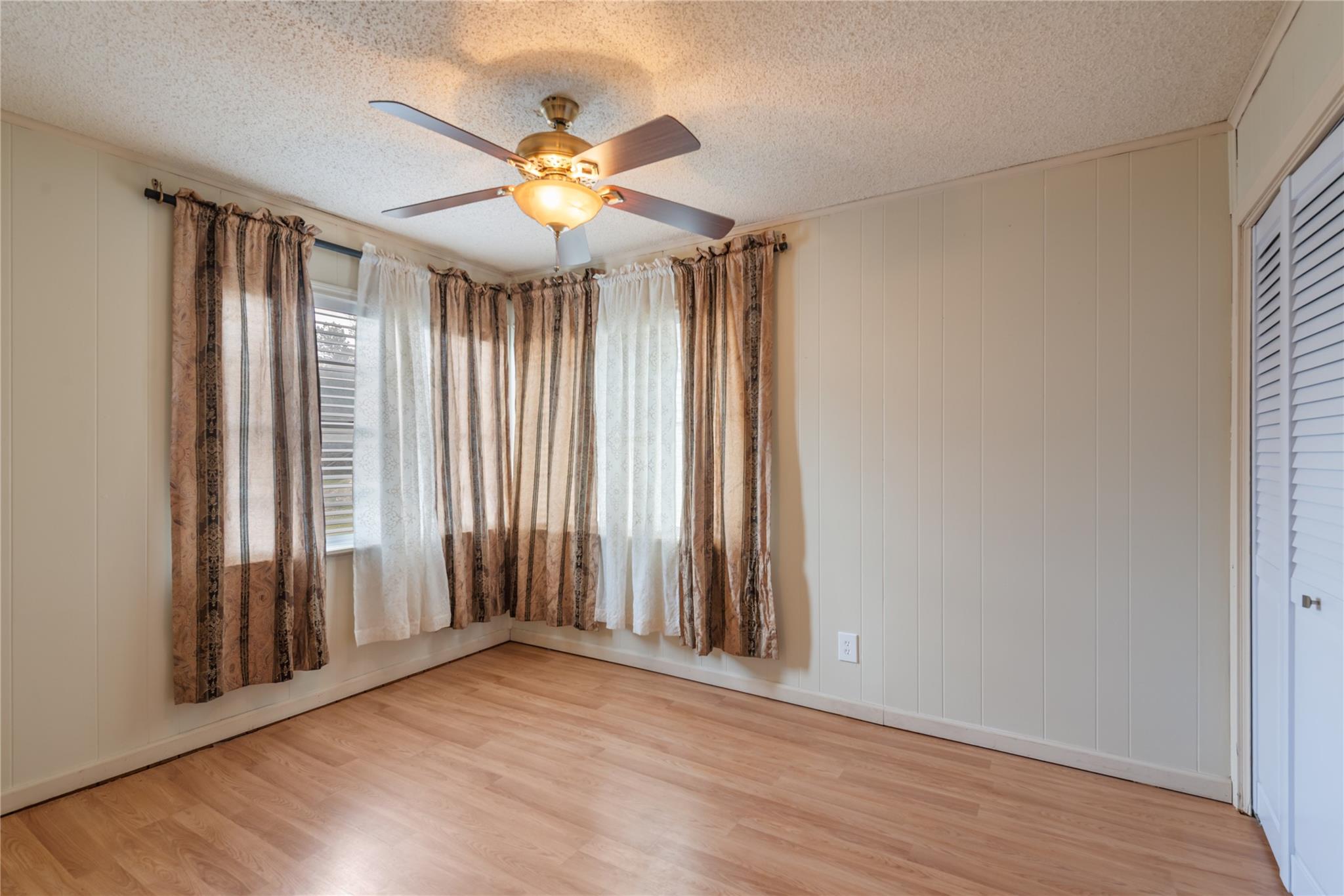 4948 Travis Oaks Dr, Marble Falls, TX 78654