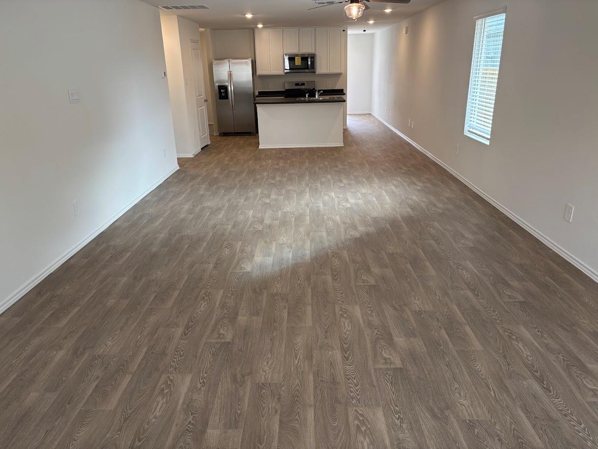 189 Bull Lake Cir, Buda, TX 78610