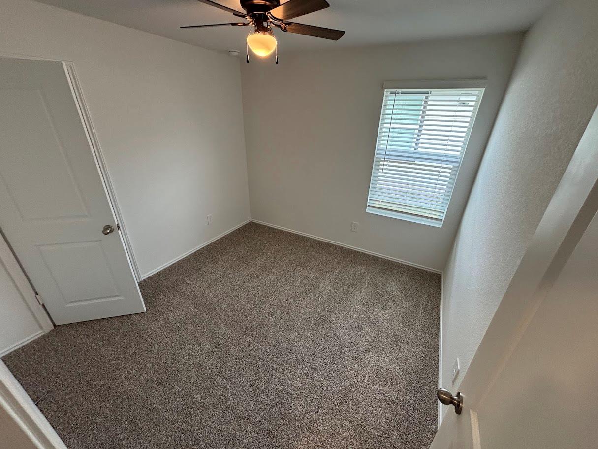 189 Bull Lake Cir, Buda, TX 78610